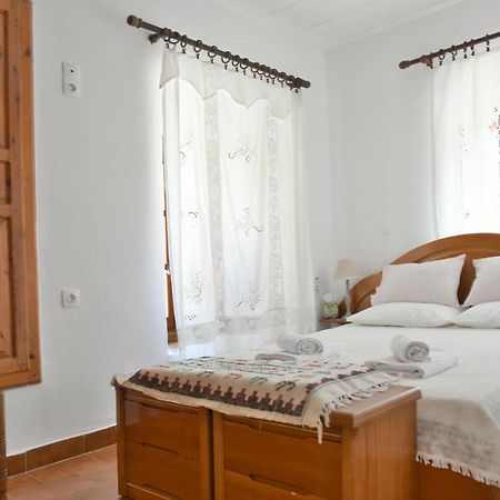 Grandmas Guest House 이드라 외부 사진