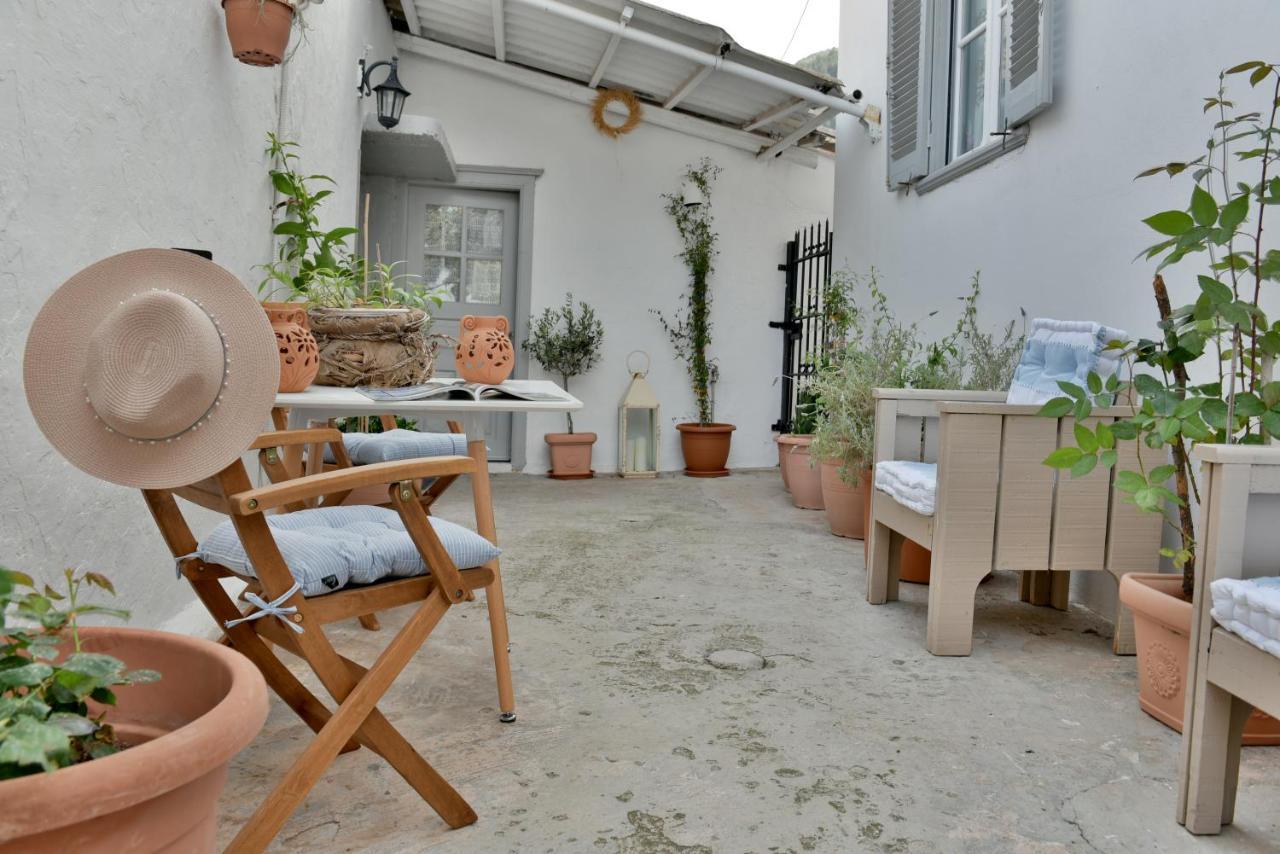 Grandmas Guest House 이드라 외부 사진