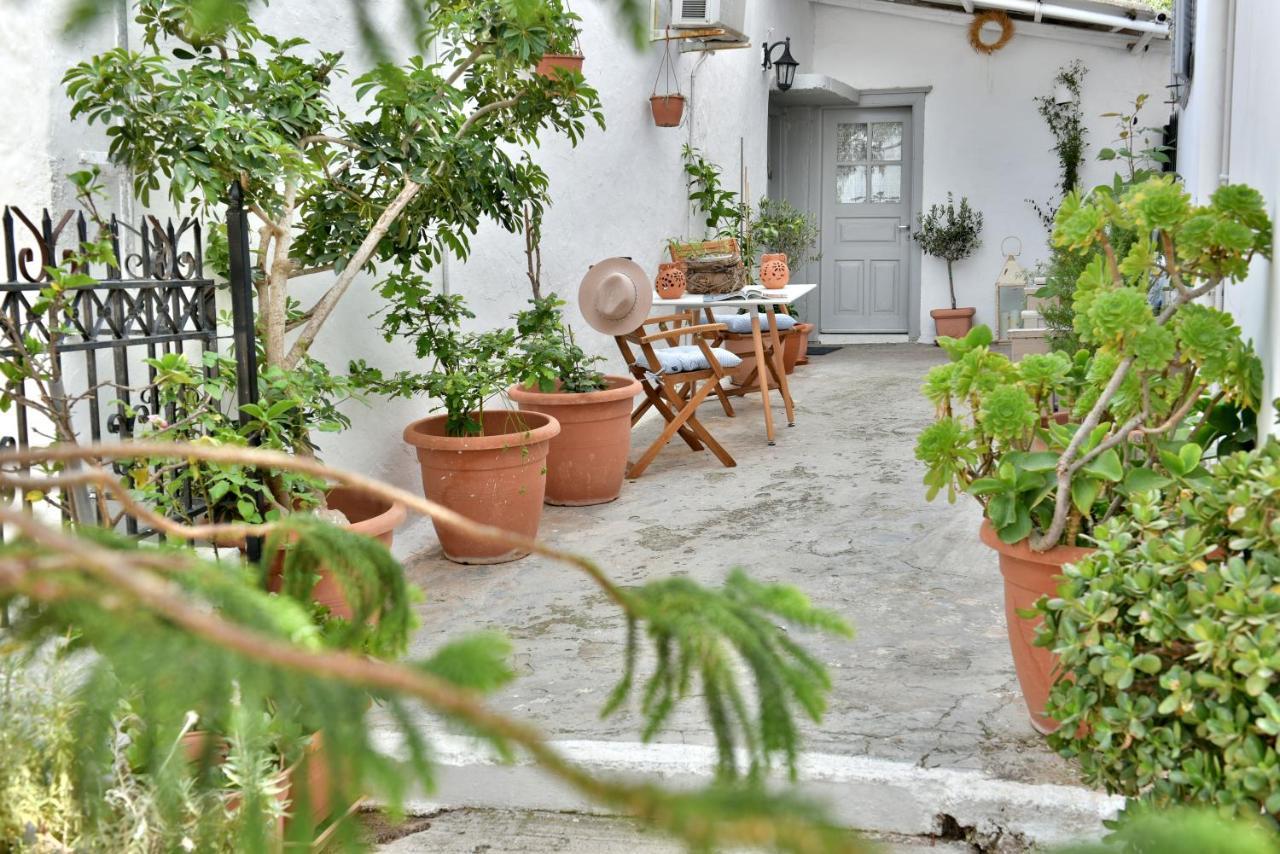 Grandmas Guest House 이드라 외부 사진