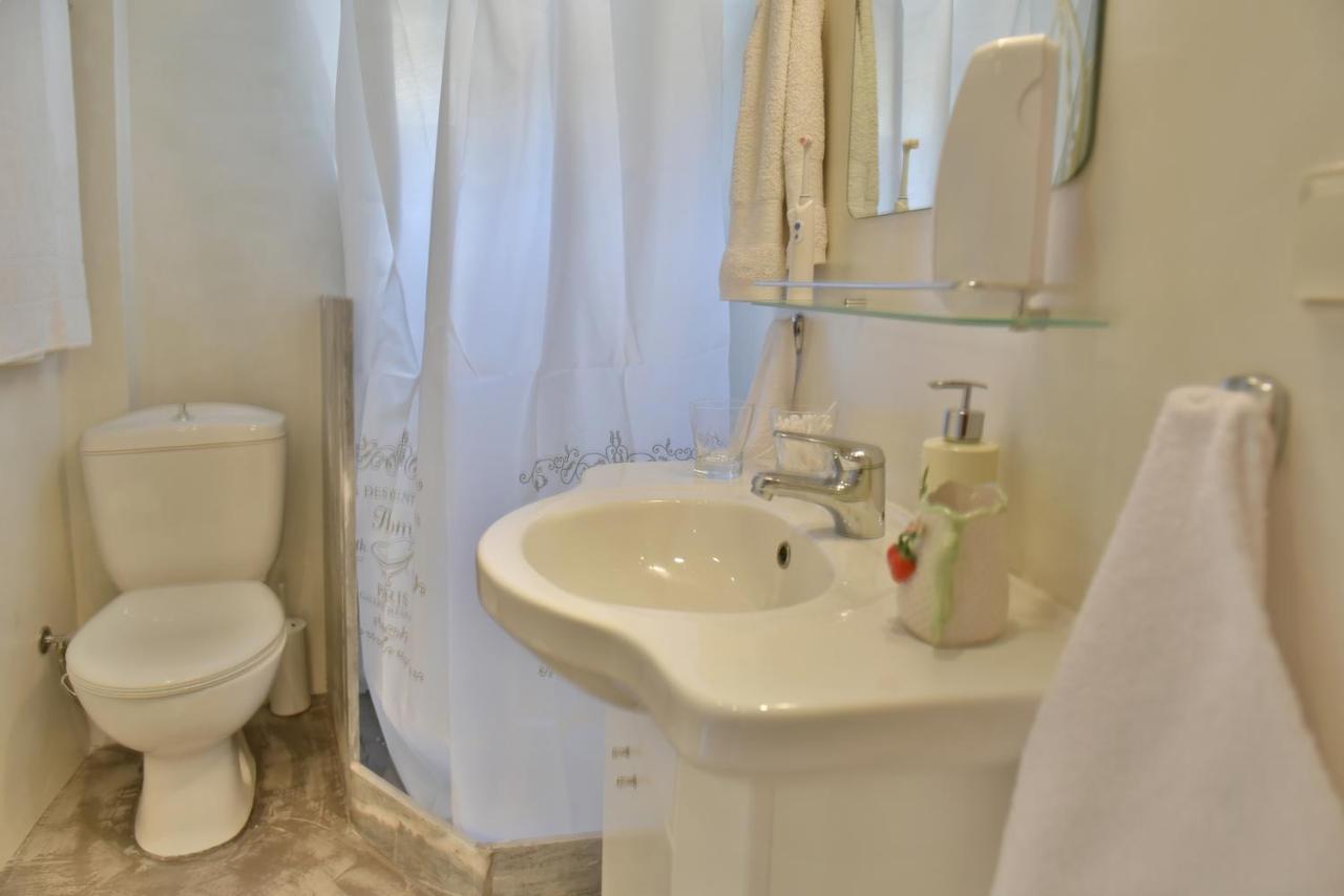 Grandmas Guest House 이드라 외부 사진